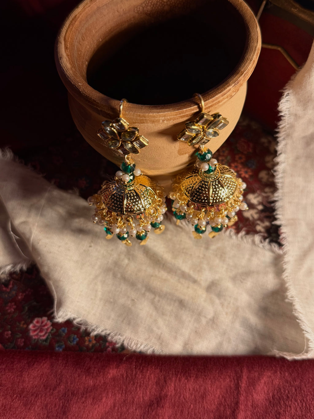 Pippal Jhumke: Zamarud
